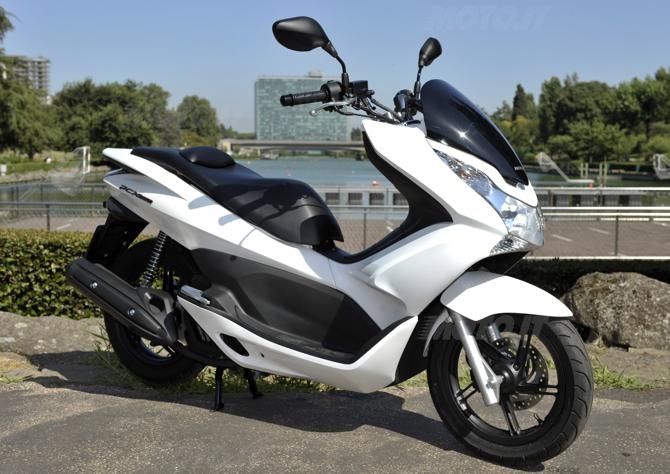 001 Honda PCX 150 2013