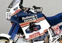 NXR 750, dominatrice della Parigi Dakar sul finire degli anni '80 NXR 750, dominatrice della Parigi Dakar sul finire degli anni '80