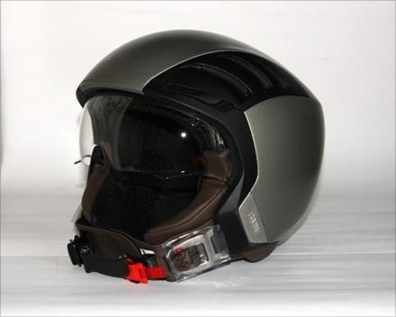 Casco completo con visiera abbassata