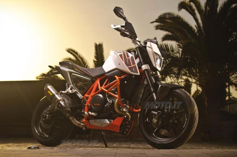 KTM 690 Duke stat (21) KTM 690 Duke stat (21)