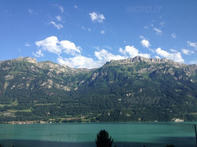 LAGO DI INTERLAKEN(moto.it)