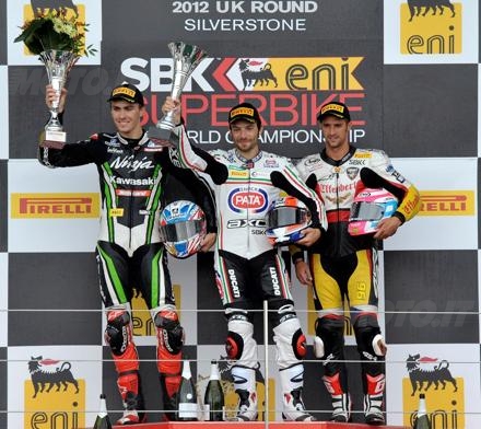 sbk silverstone gara2 podio.jpg