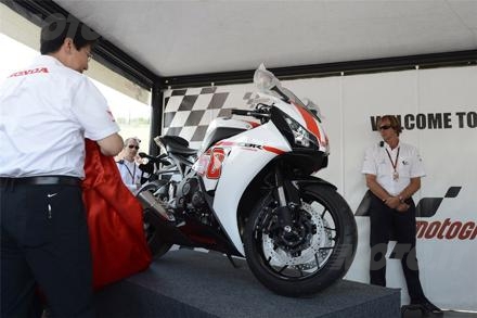 simoncelli honda cbr1000rr 58 2 simoncelli honda cbr1000rr 58 2