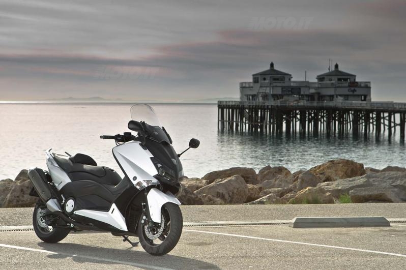 Yamaha TMAX 530 static (32) Yamaha TMAX 530 static (32)
